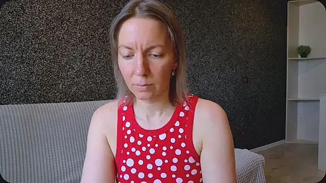 Amanda Luxe online show from 06/26/26, 02:16