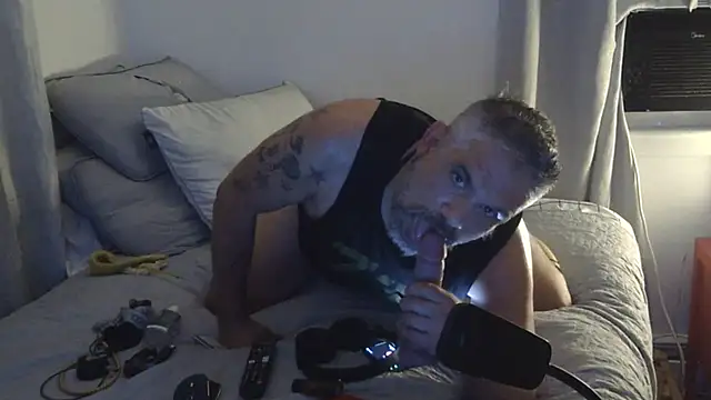 Snapshot of eddy73xxx chatting on 06/22/26, 07:27 eddy73xxx online show from 06/22/26, 07:27