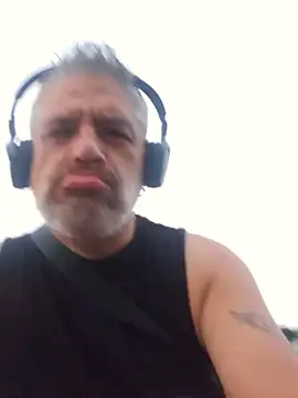 Snapshot of eddy73xxx chatting on 07/17/26, 12:28 eddy73xxx online show from 07/17/26, 12:28