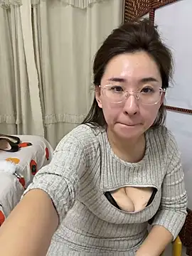 Jingjingxiang-520 online show from 02/04/26, 02:23