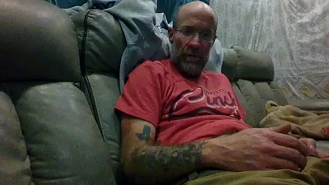Snapshot of tittycum3636 chatting on 02/01/26, 04:44 tittycum3636 online show from 02/01/26, 04:44