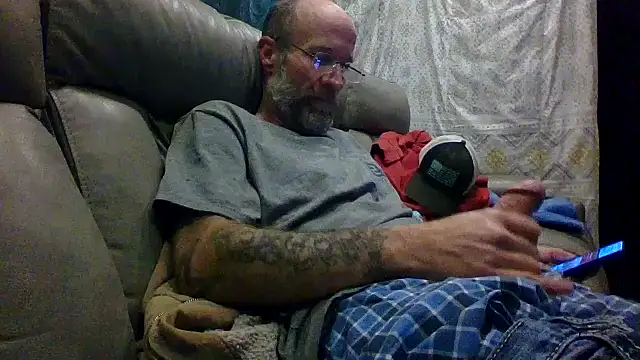 Snapshot of tittycum3636 chatting on 02/08/26, 11:13 tittycum3636 online show from 02/08/26, 11:13