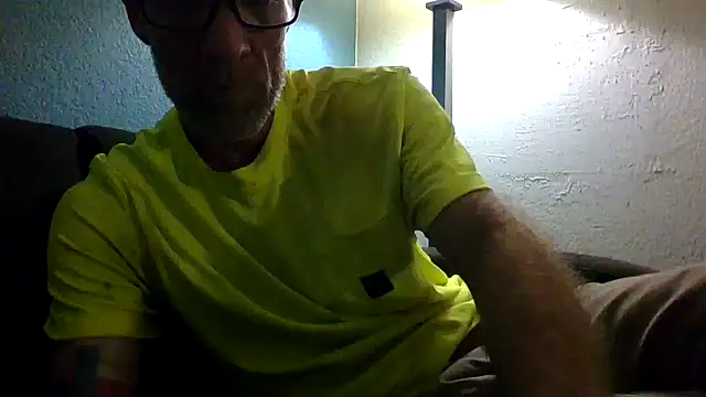 Snapshot of tittycum3636 chatting on 03/25/26, 02:17 tittycum3636 online show from 03/25/26, 02:17