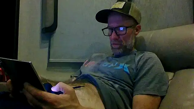 Snapshot of tittycum3636 chatting on 06/27/26, 07:13 tittycum3636 online show from 06/27/26, 07:13
