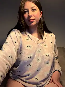 Snapshot of evelynrosess1 chatting on 01/07/26, 03:53 evelynrosess1 online show from 01/07/26, 03:53