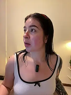 evelynrosess1 online show from 07/07/26, 04:15