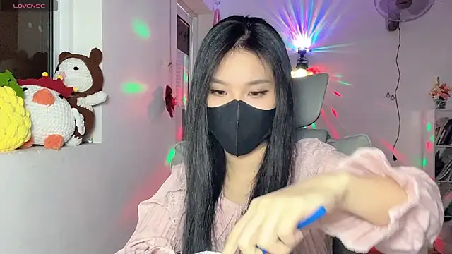 Tieu-May online show from 05/30/26, 07:49