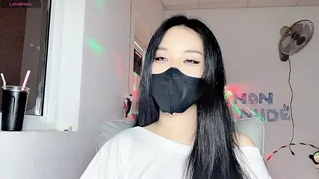 Tieu-May online show from 07/27/26, 06:42