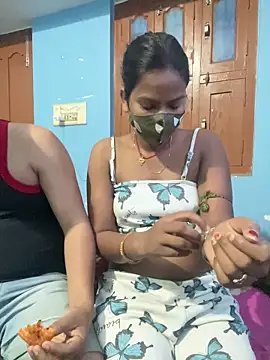 Snapshot of A-POOJA_RANI chatting on 04/11/26, 01:43 A-POOJA RANI online show from 04/11/26, 01:43