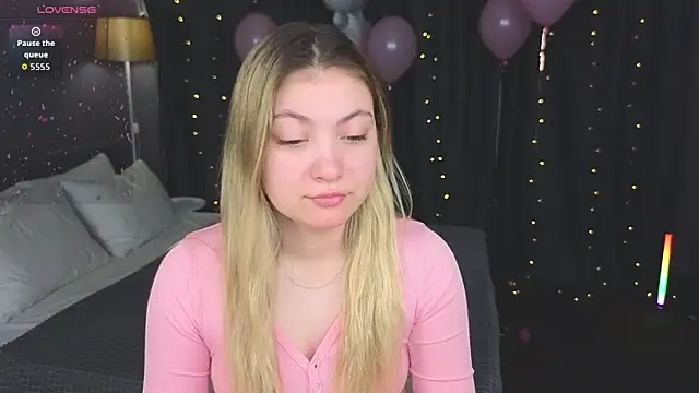 Snapshot of Angel__Grace chatting on 04/02/26, 12:08 Angel Grace online show from 04/02/26, 12:08