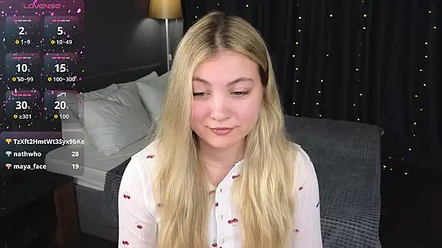 Snapshot of Angel__Grace chatting on 05/16/26, 12:18 Angel Grace online show from 05/16/26, 12:18