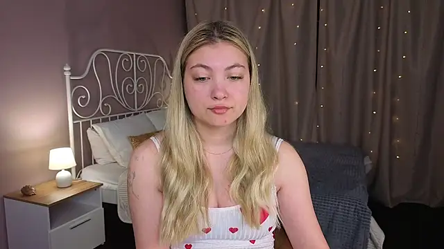 Snapshot of Angel__Grace chatting on 05/18/26, 12:07 Angel Grace online show from 05/18/26, 12:07
