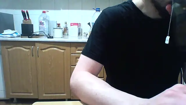 Snapshot of KaelNox chatting on 03/26/26, 11:32 KaelNox online show from 03/26/26, 11:32