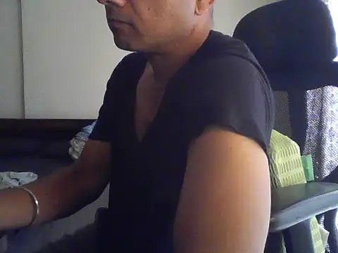 Snapshot of Moh-Moksha chatting on 02/18/26, 09:27 Moh-Moksha online show from 02/18/26, 09:27