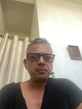 Snapshot of Moh-Moksha chatting on 04/13/26, 05:02 Moh-Moksha online show from 04/13/26, 05:02