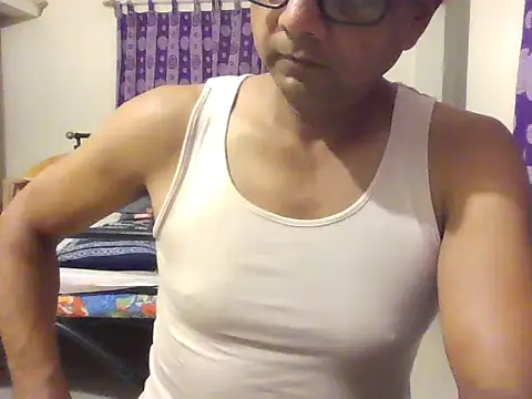 Snapshot of Moh-Moksha chatting on 05/11/26, 04:15 Moh-Moksha online show from 05/11/26, 04:15