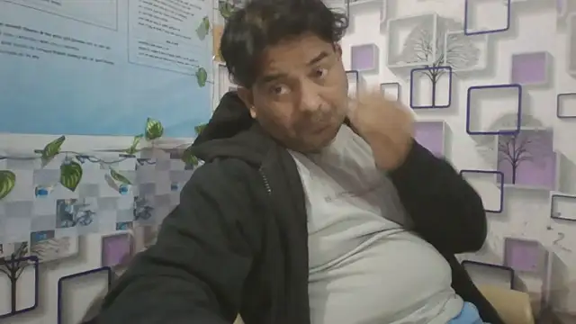 Snapshot of KUMA_500 chatting on 01/19/26, 02:37 KUMA 500 online show from 01/19/26, 02:37