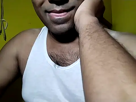 Snapshot of Lucky___05 chatting on 05/25/26, 05:02 Lucky 05 online show from 05/25/26, 05:02