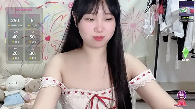 Snapshot of xiaoguai99 chatting on 06/15/26, 12:29 xiaoguai99 online show from 06/15/26, 12:29
