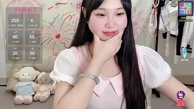 Snapshot of xiaoguai99 chatting on 06/27/26, 08:41 xiaoguai99 online show from 06/27/26, 08:41