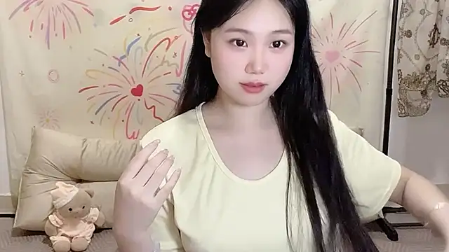 Snapshot of xiaoguai99 chatting on 07/08/26, 12:42 xiaoguai99 online show from 07/08/26, 12:42