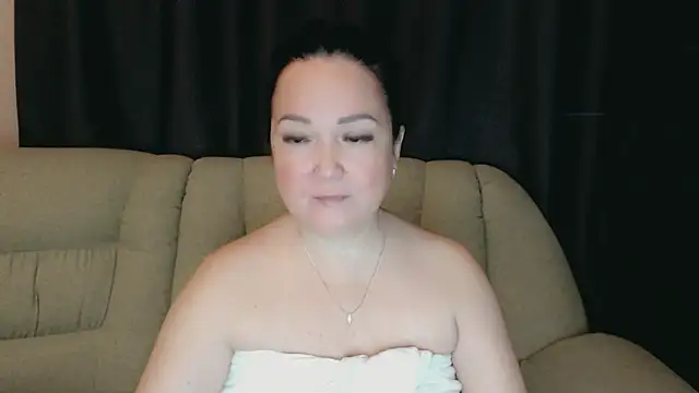 Snapshot of infinity_loveliness chatting on 09/21/25, 06:15 infinity loveliness online show from 09/21/25, 06:15