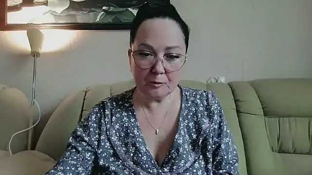 infinity loveliness online show from 06/13/26, 06:33