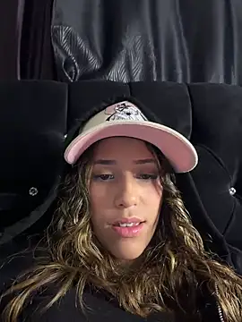 Snapshot of vicky_bass_ chatting on 04/25/26, 12:13 vicky bass online show from 04/25/26, 12:13