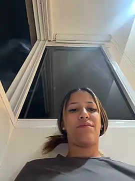Snapshot of vicky_bass_ chatting on 05/01/26, 01:43 vicky bass online show from 05/01/26, 01:43