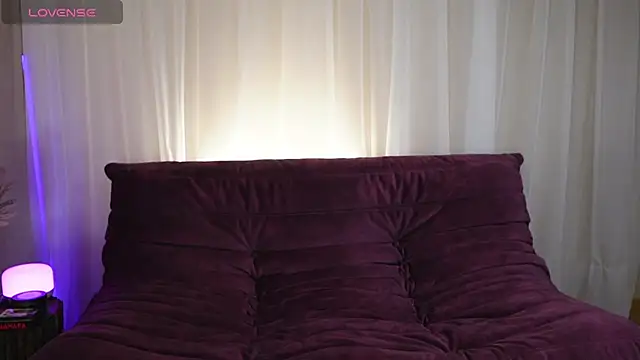 Snapshot of Emely_Moon chatting on 03/13/26, 07:09 Emely Moon online show from 03/13/26, 07:09