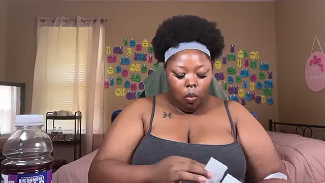 Chocolatebunnyxx96 online show from 07/14/26, 04:45