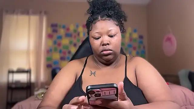 Chocolatebunnyxx96 online show from 07/25/26, 04:59