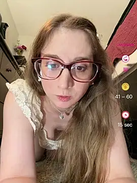 Snapshot of Elenore_hoesevelt chatting on 05/26/26, 04:47 Elenore hoesevelt online show from 05/26/26, 04:47