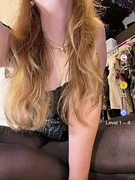 Snapshot of Elenore_hoesevelt chatting on 06/28/26, 03:23 Elenore hoesevelt online show from 06/28/26, 03:23