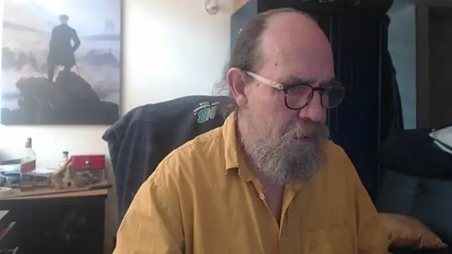 Snapshot of Uncle_Hottie chatting on 06/22/26, 03:53 Uncle Hottie online show from 06/22/26, 03:53
