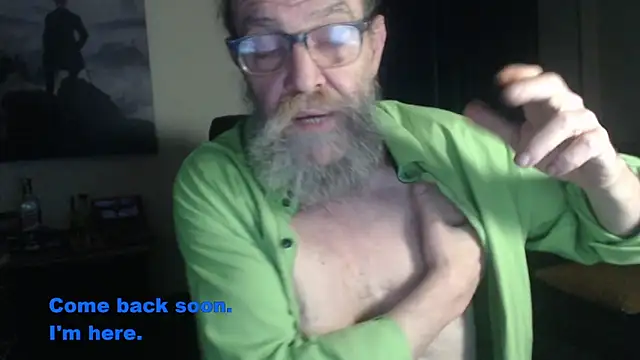 Snapshot of Uncle_Hottie chatting on 07/04/26, 05:02 Uncle Hottie online show from 07/04/26, 05:02