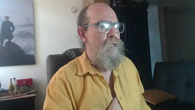 Snapshot of Uncle_Hottie chatting on 07/06/26, 05:48 Uncle Hottie online show from 07/06/26, 05:48