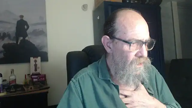 Snapshot of Uncle_Hottie chatting on 07/12/26, 04:14 Uncle Hottie online show from 07/12/26, 04:14