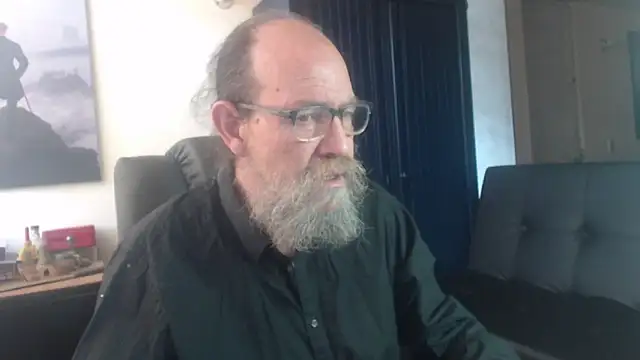 Snapshot of Uncle_Hottie chatting on 07/28/26, 03:54 Uncle Hottie online show from 07/28/26, 03:54