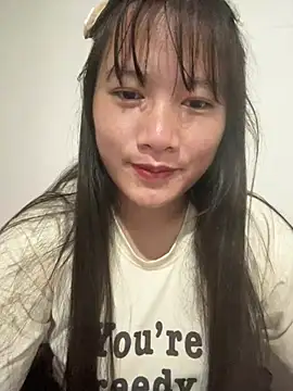 Snapshot of Suni-ii chatting on 03/10/26, 11:43 Suni-ii online show from 03/10/26, 11:43