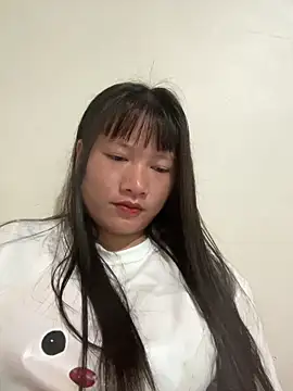 Snapshot of Suni-ii chatting on 03/18/26, 12:03 Suni-ii online show from 03/18/26, 12:03