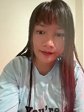 Snapshot of Suni-ii chatting on 03/21/26, 11:37 Suni-ii online show from 03/21/26, 11:37