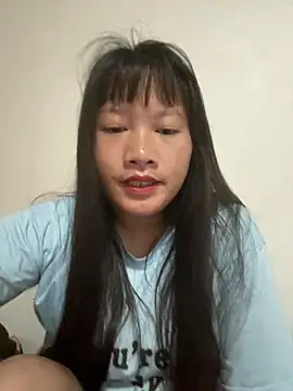 Snapshot of Suni-ii chatting on 03/22/26, 11:19 Suni-ii online show from 03/22/26, 11:19