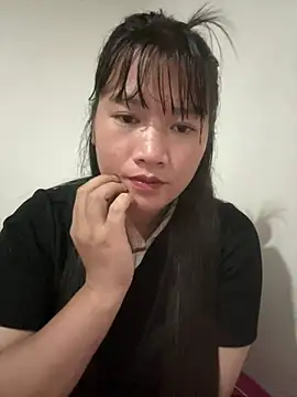 Snapshot of Suni-ii chatting on 04/18/26, 10:41 Suni-ii online show from 04/18/26, 10:41