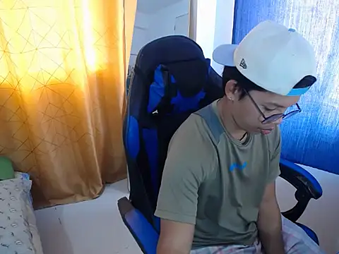 holly oreo online show from 06/30/26, 02:12