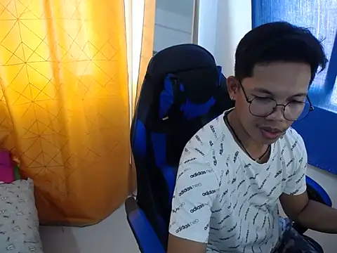 holly oreo online show from 07/25/26, 02:20