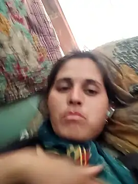 Snapshot of Bhavna8080 chatting on 06/11/26, 03:37 Bhavna8080 online show from 06/11/26, 03:37