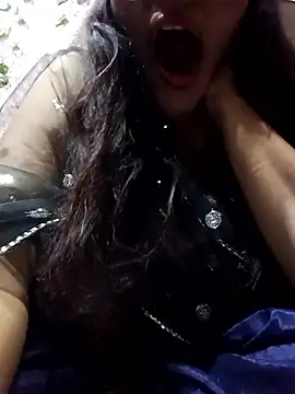 Snapshot of 01Roshani chatting on 01/06/26, 10:52 01Roshani online show from 01/06/26, 10:52