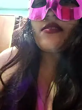 Snapshot of 01Roshani chatting on 01/07/26, 06:05 01Roshani online show from 01/07/26, 06:05
