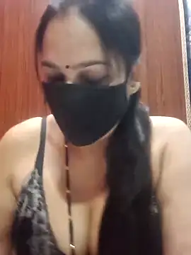 Snapshot of 01Roshani chatting on 03/24/26, 08:36 01Roshani online show from 03/24/26, 08:36